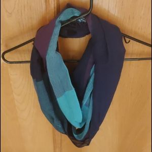 Apt 9 scarf, barely used